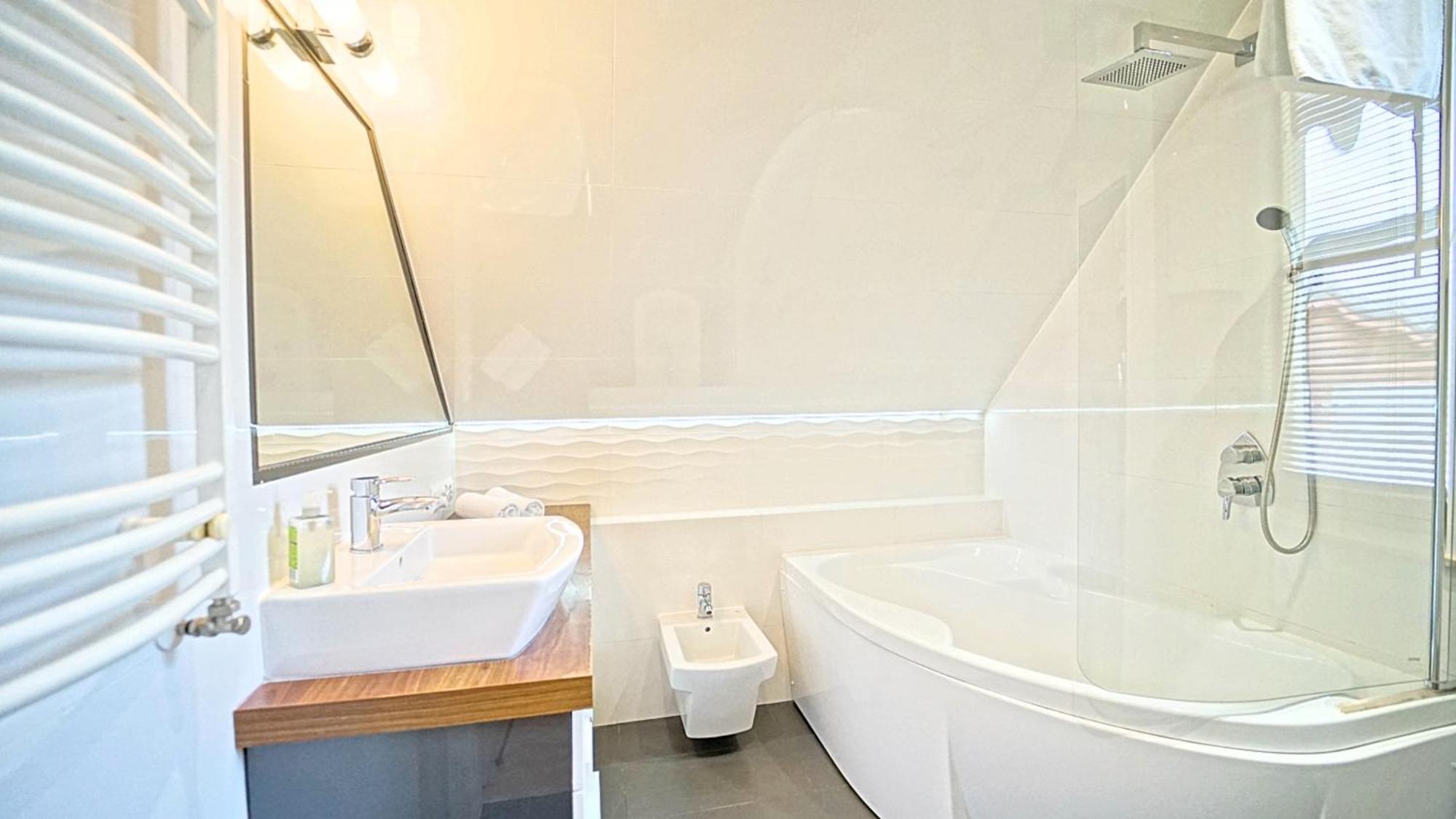 Apartamenty Everysky - Komuny Paryskiej カルパッチ エクステリア 写真