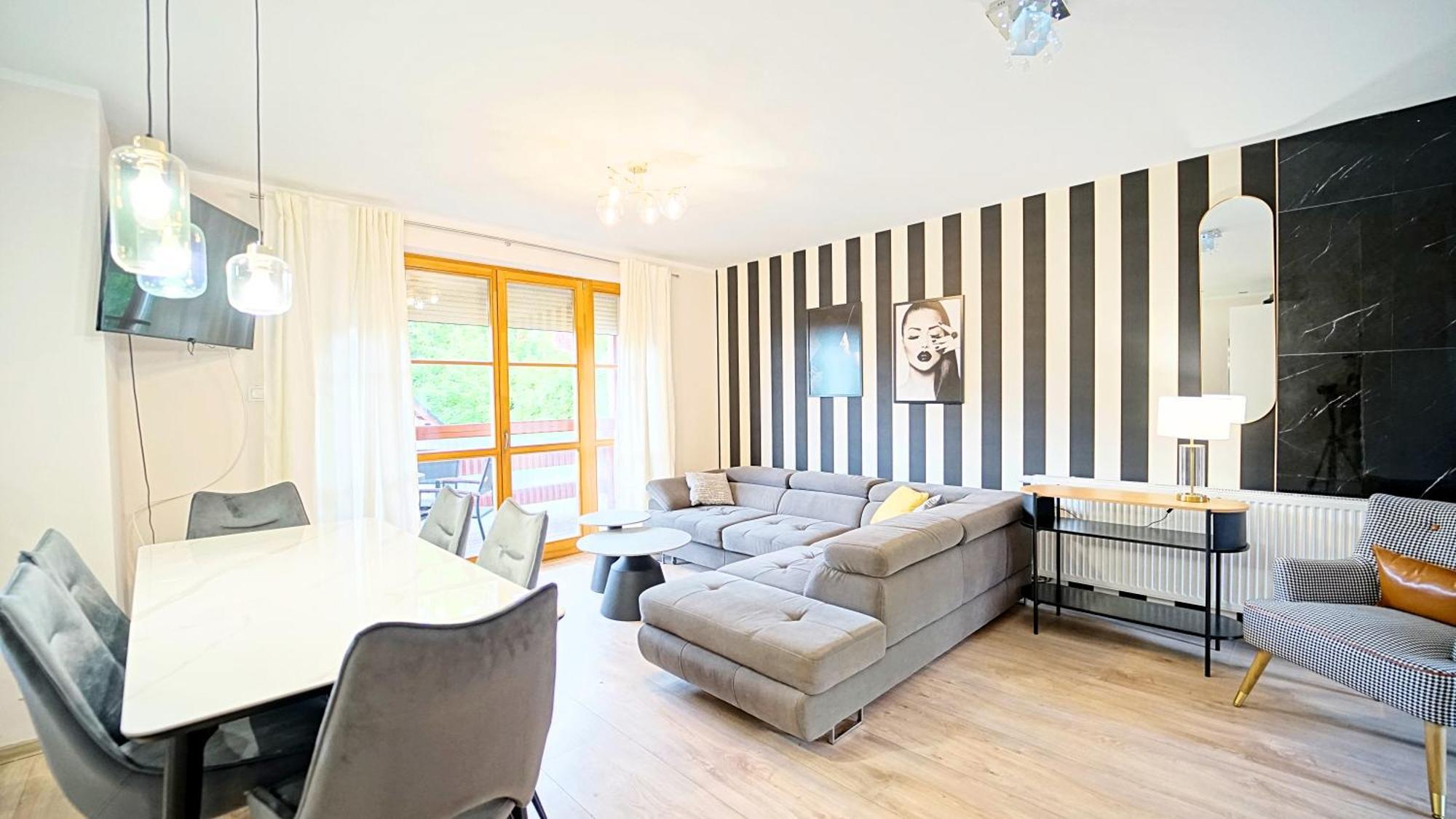 Apartamenty Everysky - Komuny Paryskiej カルパッチ エクステリア 写真